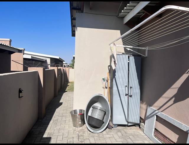 3 BEDROOM HOUSE FOR SALE IN WATERVAL EAST
